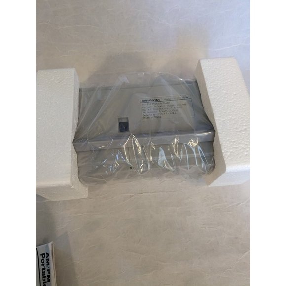 NOS Soundesign Radio Portable AM FM Battery Gray 2204 SGY Prop Vintage Retro NIB - Picture 10 of 16